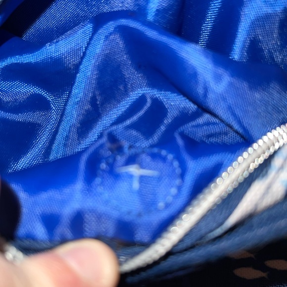 Tommy Bahama Shark Backpack - Picture 12 of 15